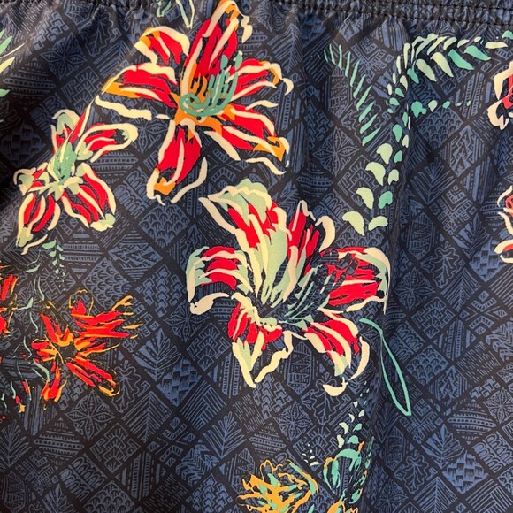 Tommy Bahama Blue Hawaiian Tropical Board Shorts Swim Suit Size XXL - Picture 4 of 6